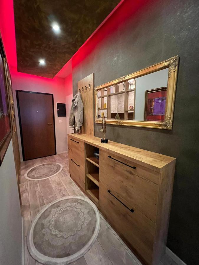 Luxurious Apartment With City View Prisztina Zewnętrze zdjęcie